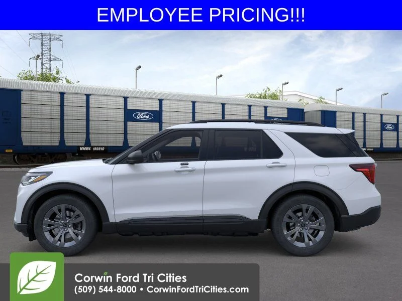 New 2026 Space White Metallic Ford Active image 4