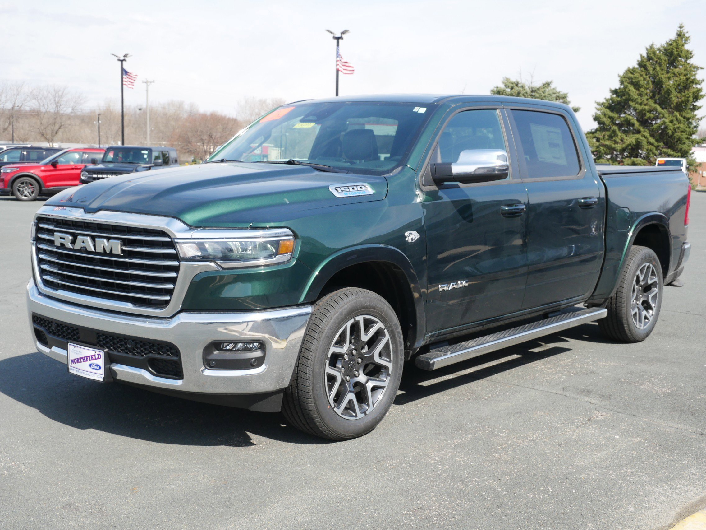 New 2026 Serrano-Green Metallic Exterior Paint RAM Laramie image 4