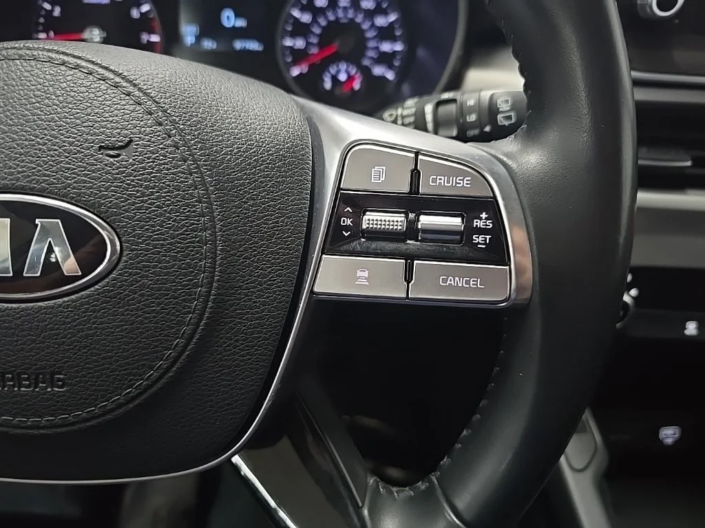 Used 2020 Silver Kia S image 23