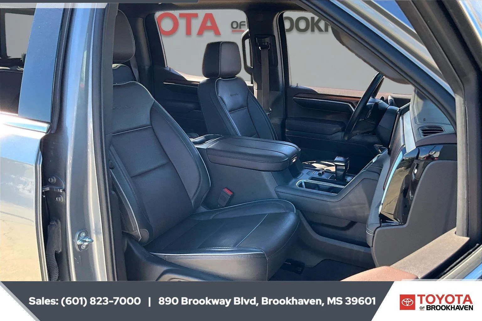 Used 2023 Sterling Metallic GMC Denali image 6