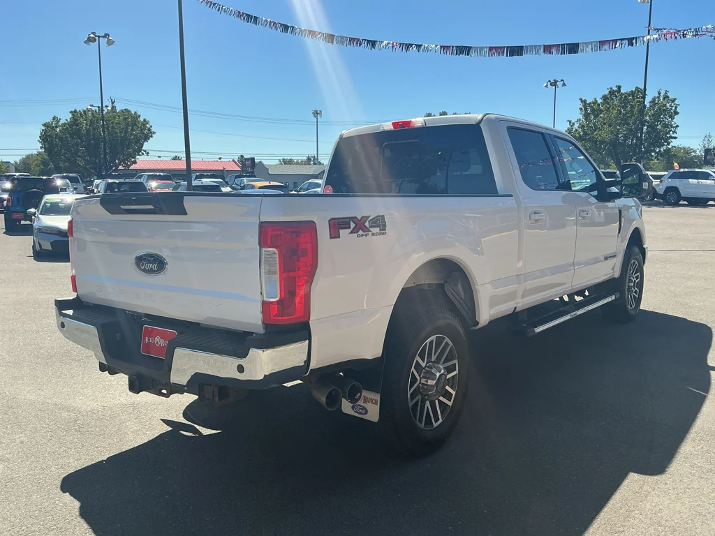 Used 2019 White Platinum Tri-Coat Metallic Ford LARIAT image 5