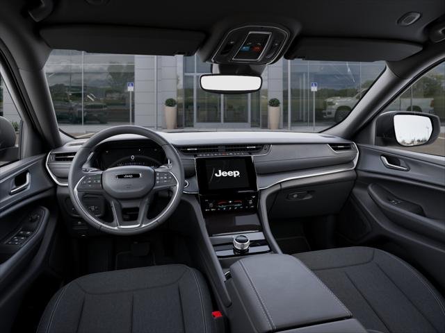 New 2026 Bright White Clear-Coat Exterior Paint Jeep Laredo 4x4 image 40