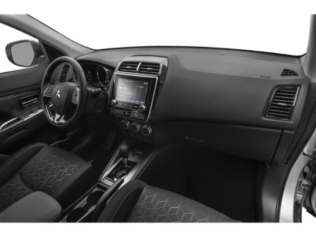 Used 2023  Mitsubishi  image 15
