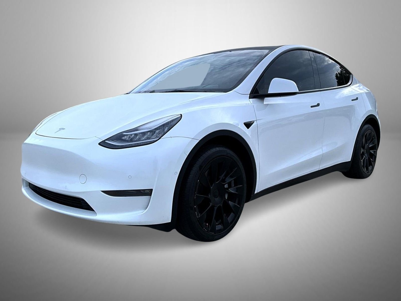 Used 2021 White Tesla Long Range image 1