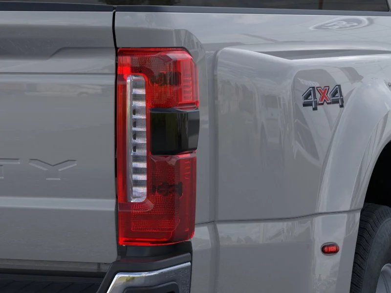 New 2026 Avalanche Ford F-350® XLT image 22