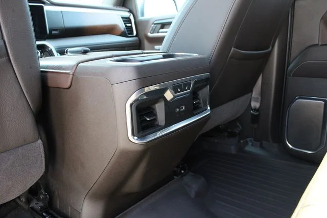 Used 2024 White GMC Denali image 23