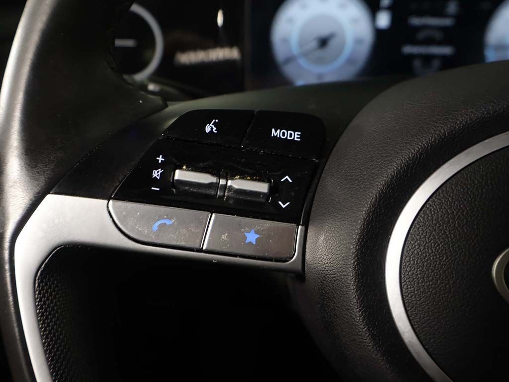 Used 2025 Black Hyundai SEL Convenience image 37