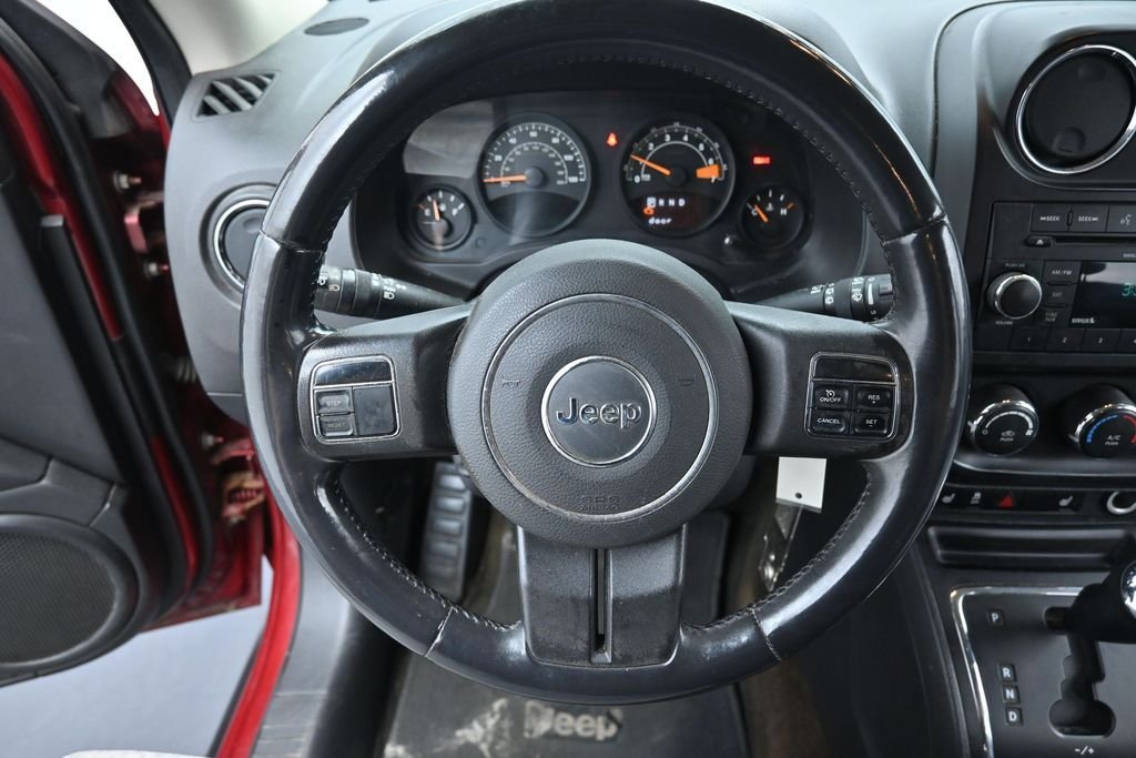 Used 2014 Deep Cherry Red Crystal Pearlcoat Jeep Latitude image 12