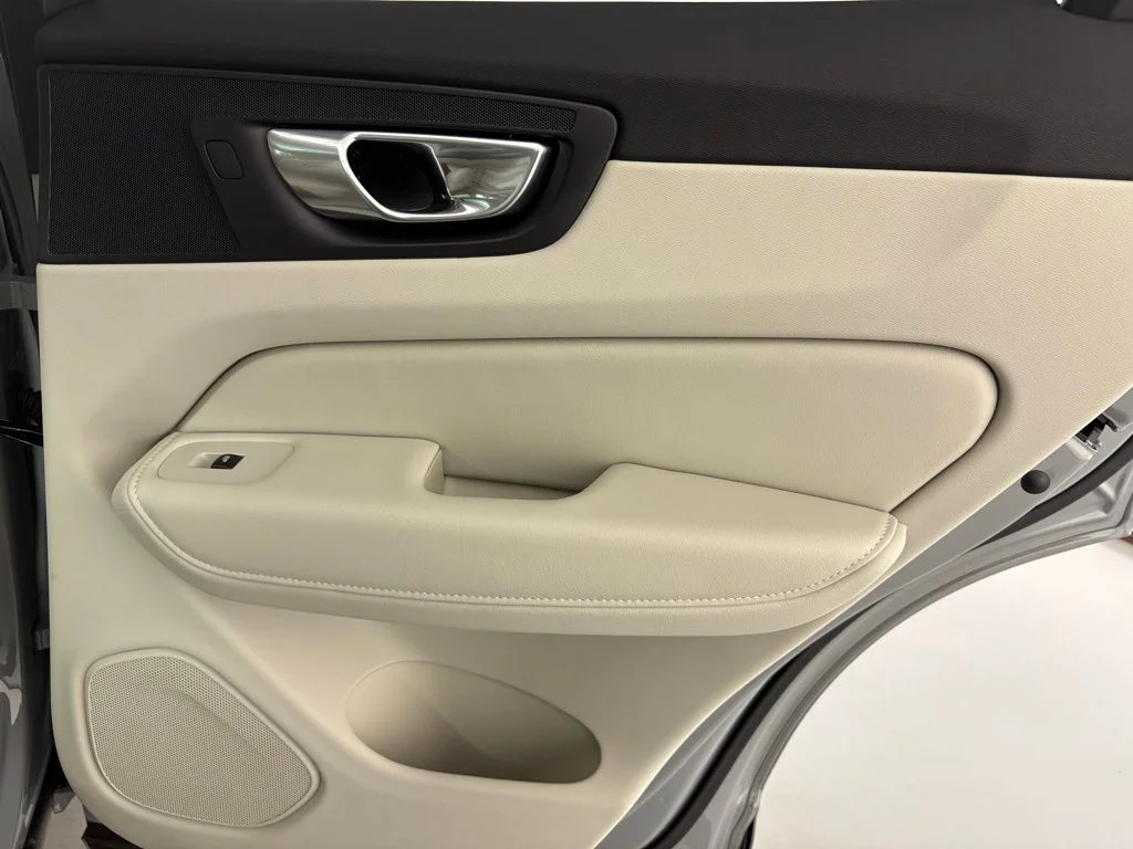 New 2026 Vapour Grey Volvo Ultra image 39
