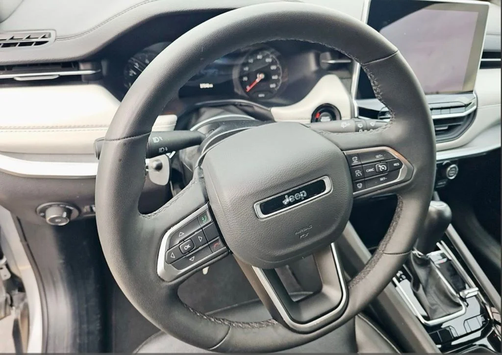 2025 Jeep Compass Limited - Photo 9
