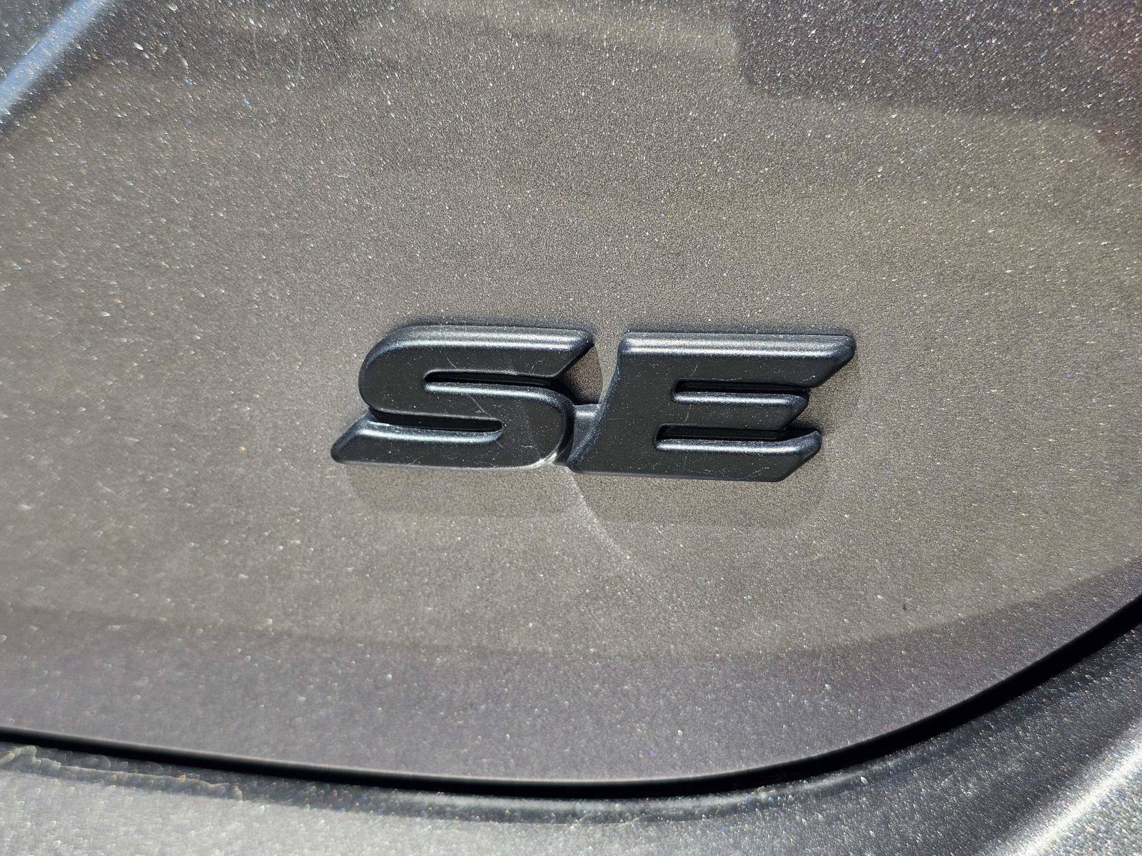 2024 Toyota Camry SE - Photo 10