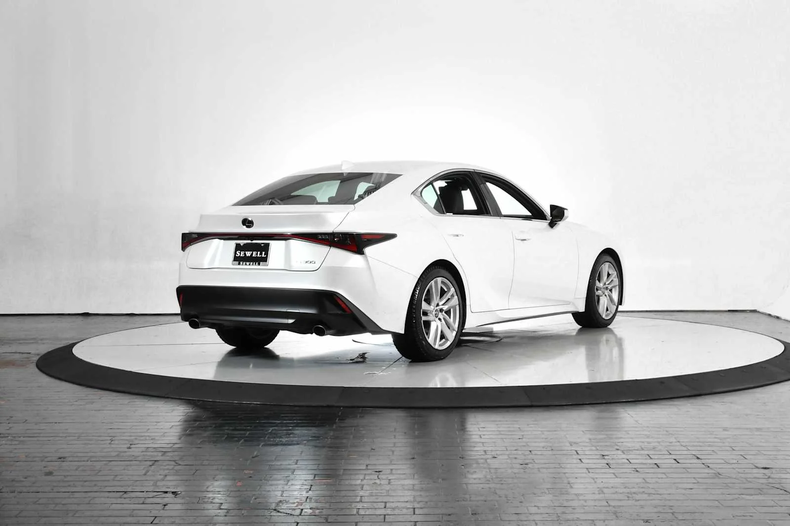 Certified Used 2021 Eminent White Pearl Lexus  image 7