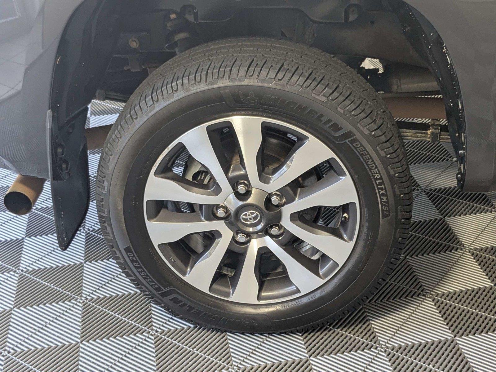 Used 2018 Magnetic Gray Metallic Toyota Limited image 10