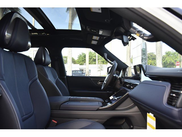 New 2026 2T RADIANT WHIT INFINITI Sport 4WD image 33