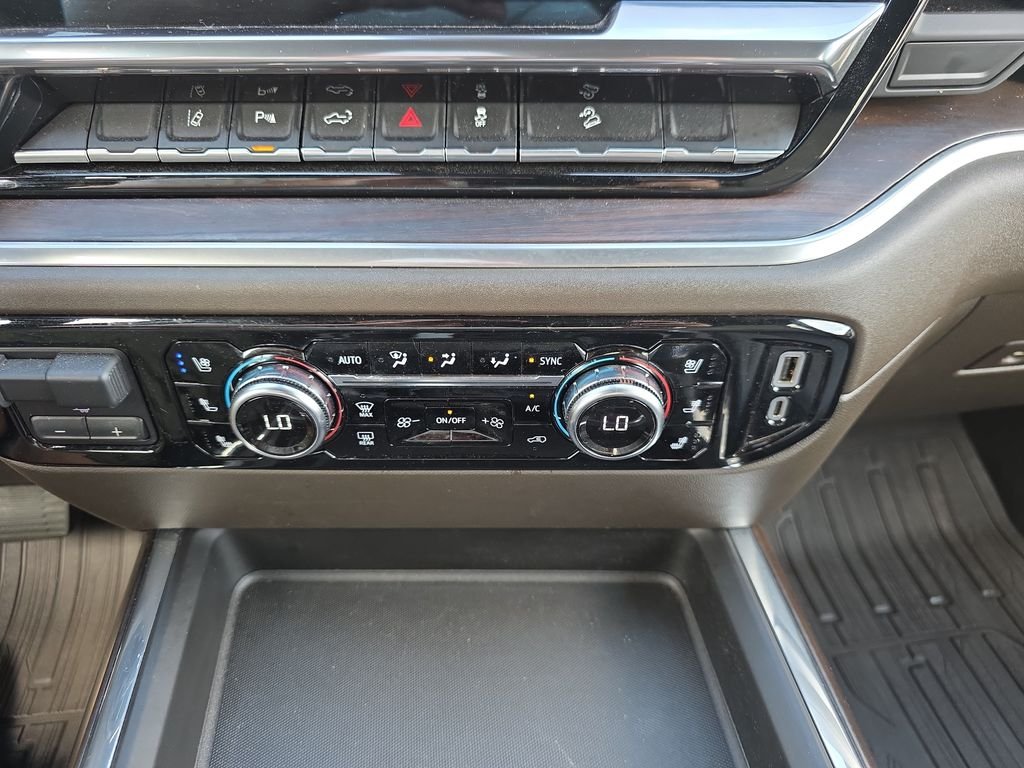 Used 2024 Onyx Black GMC SLT image 27