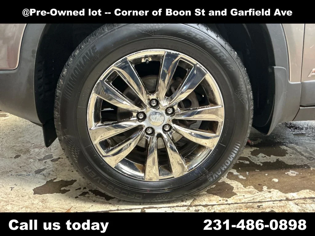 Used 2011 Silver Kia EX image 11