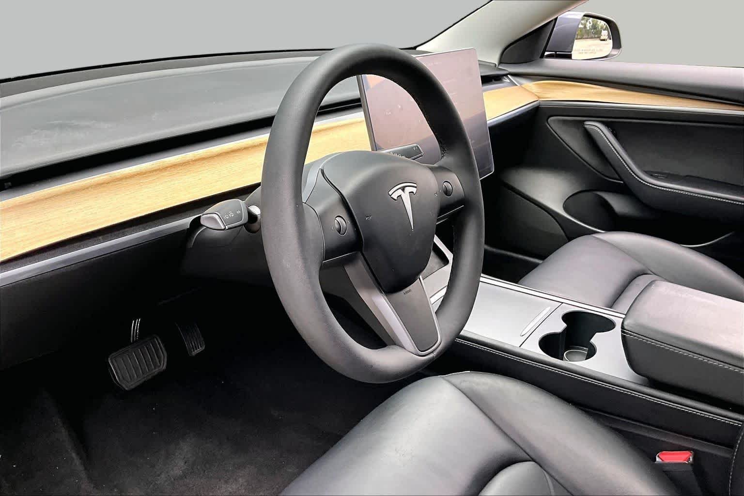 Used 2021 Deep Blue Metallic Tesla Standard Range Plus image 16