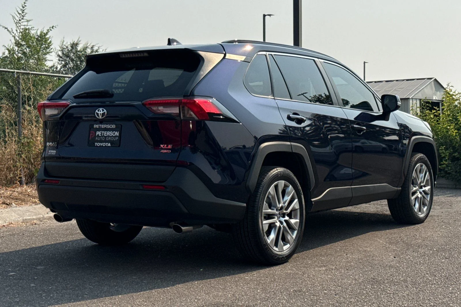 Used 2025  Toyota XLE Premium image 3