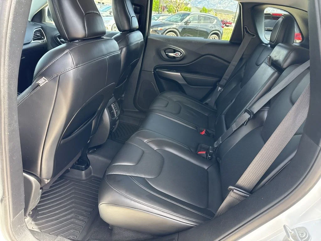 Used 2020 White Jeep Limited image 18