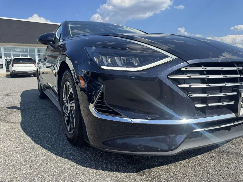 Used 2021 Blue Hyundai Blue image 13