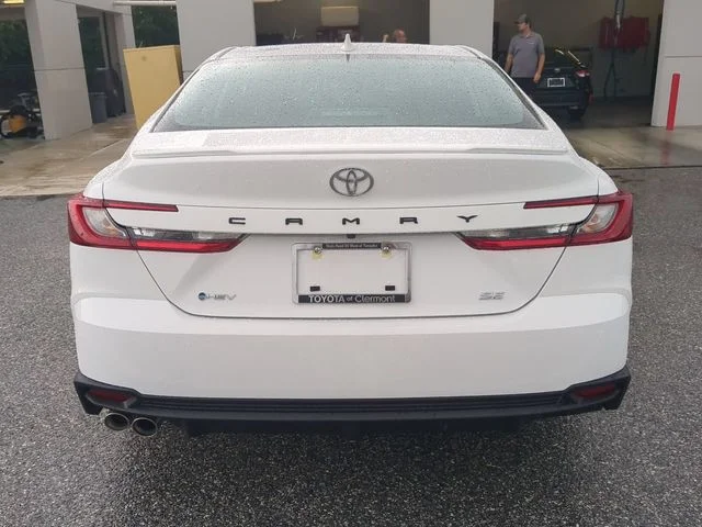 New 2026 Ice Cap Toyota SE image 5