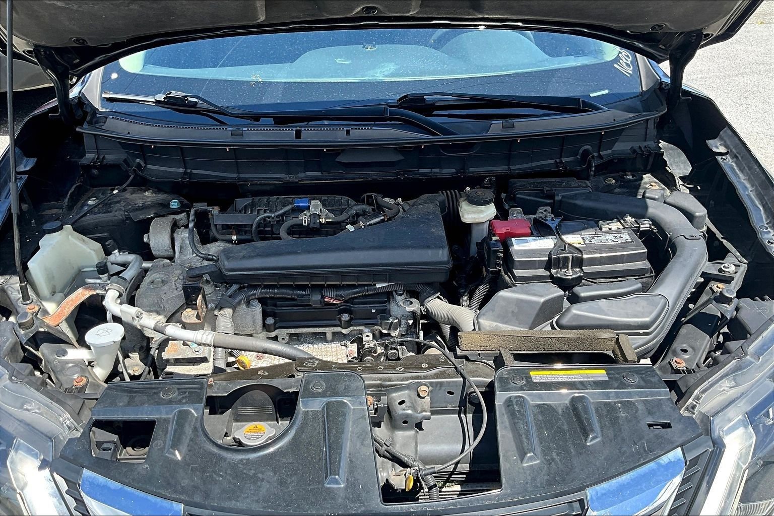 Used 2019 Black Nissan S image 27