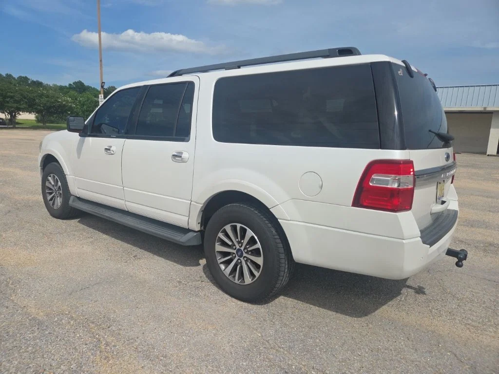 Used 2017 White Ford XLT image 6