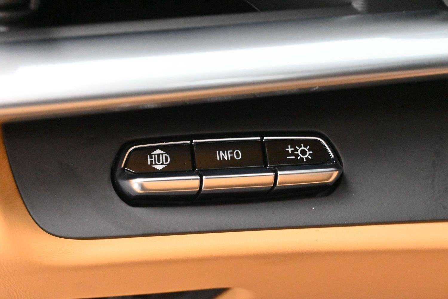Used 2021 BLACK Chevrolet 3LT image 38