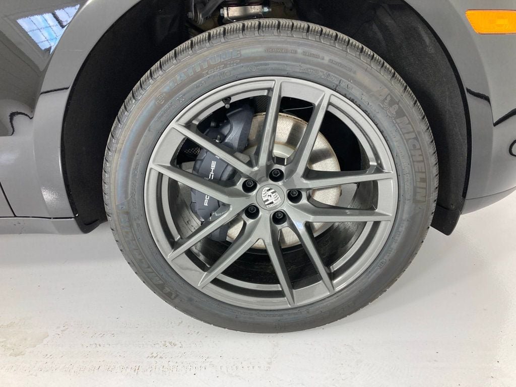 2026 Porsche Macan T - Photo 29