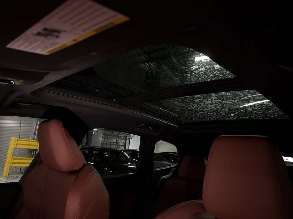 New 2027 Black Sapphire Metallic BMW xDrive28i image 22