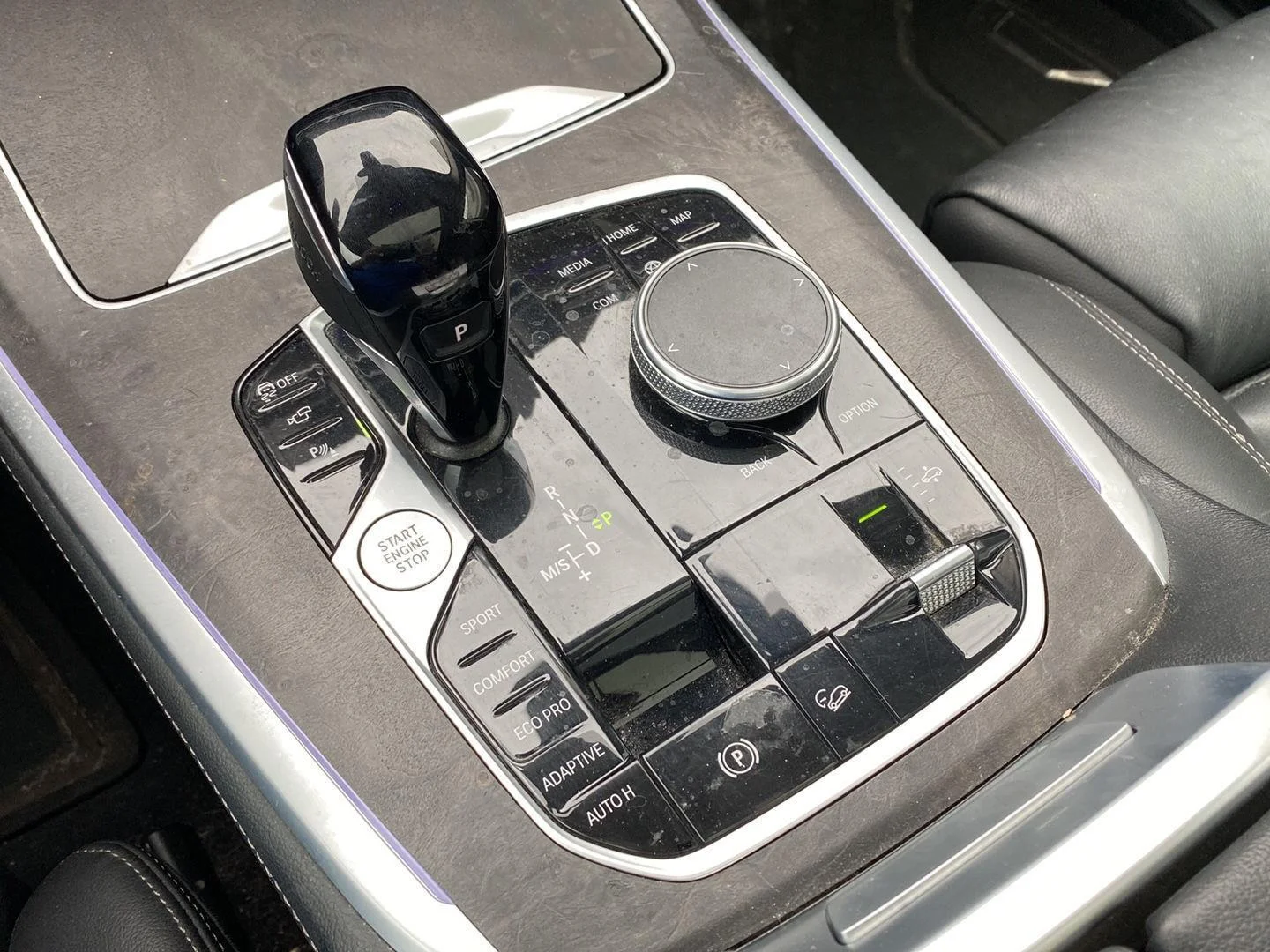 Used 2022 Black Sapphire Metallic BMW xDrive40i image 13