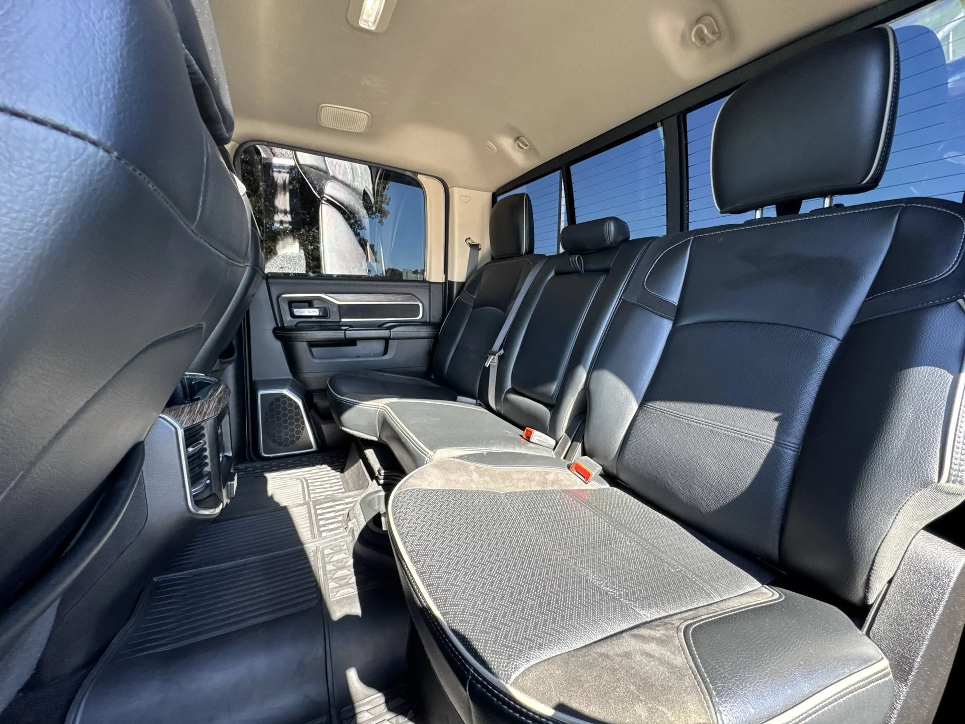 Certified Used 2021 Patriot Blue Pearlcoat Ram Laramie image 23