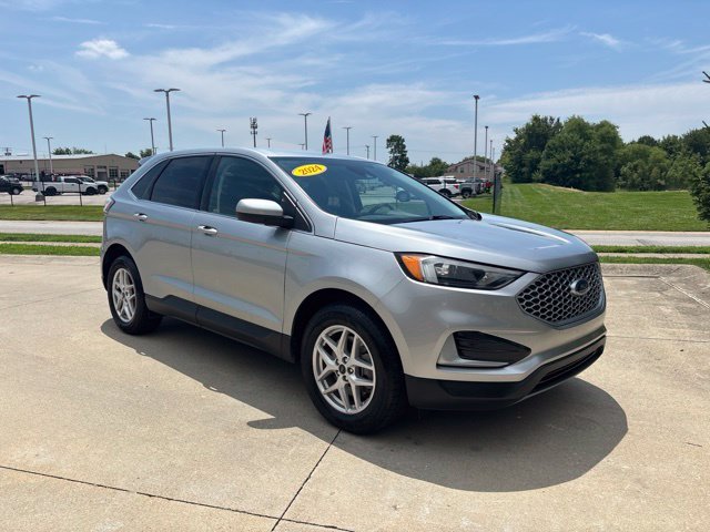 Used 2024 Silver Ford SEL image 32