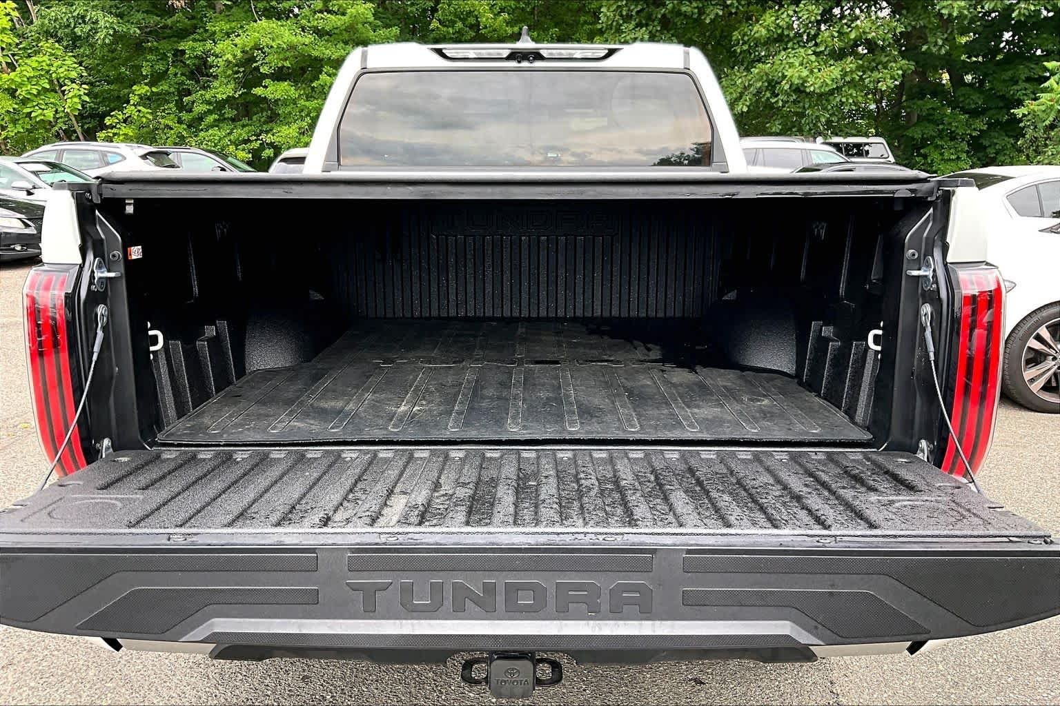 Used 2025 Wind Chill Pearl Toyota Limited image 31