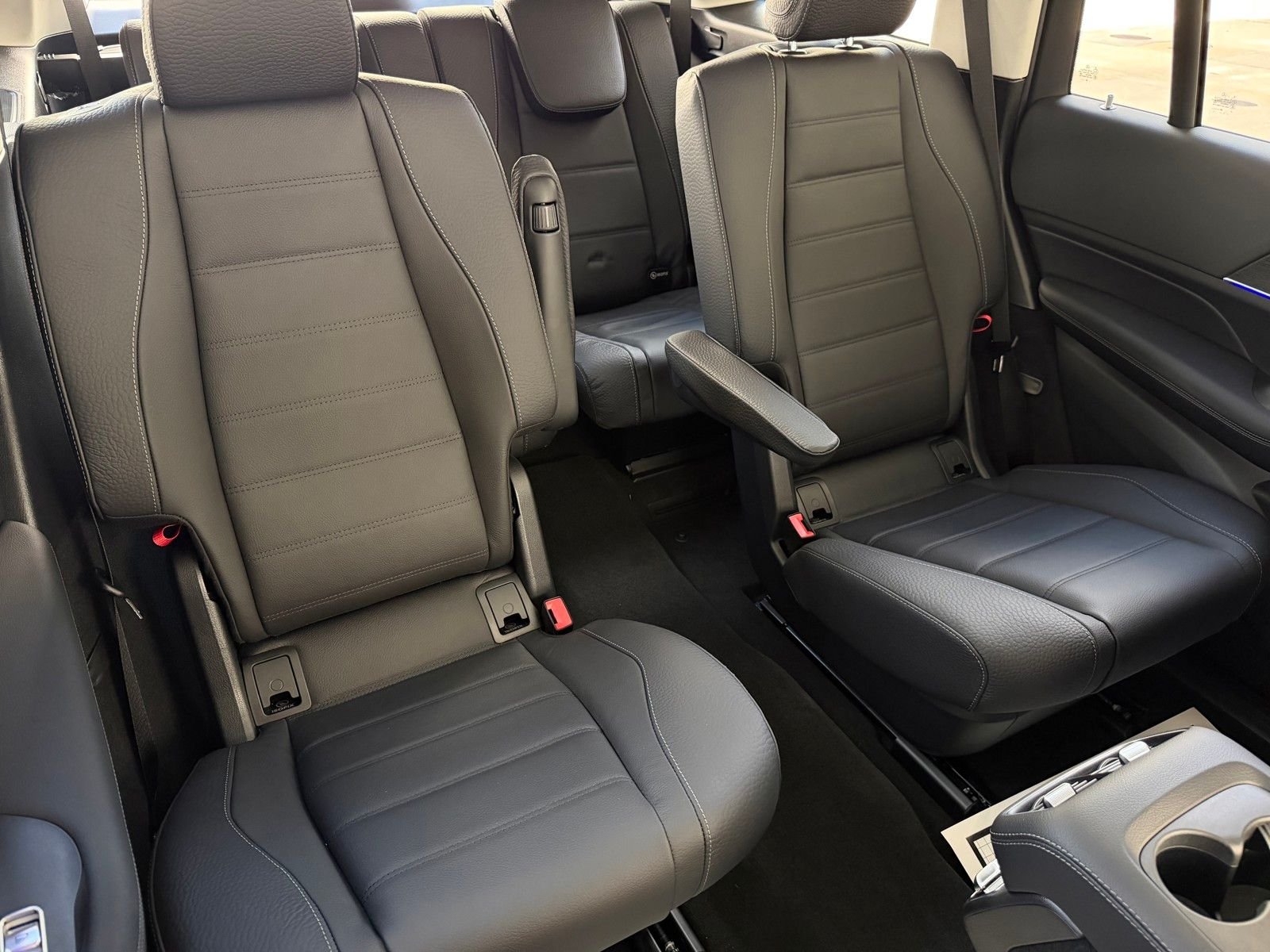 New 2026 Obsidian Black Metallic Mercedes-Benz GLS 450 image 17