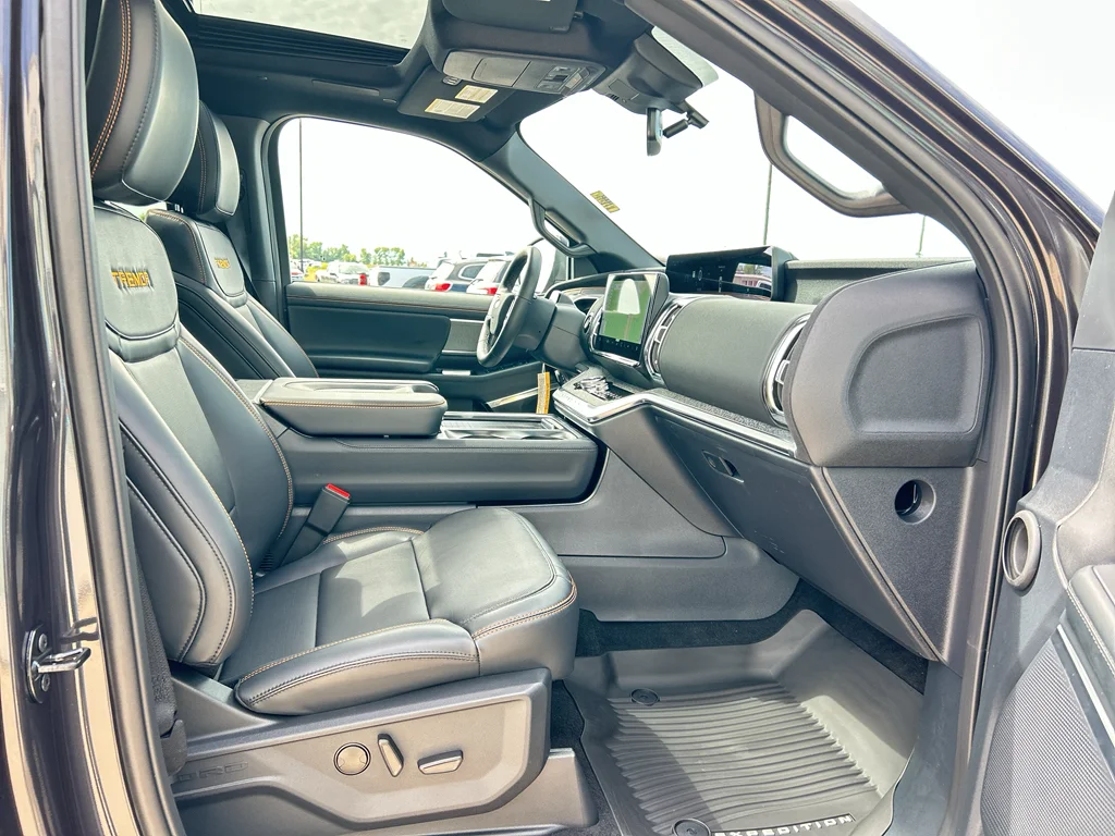 New 2027 Dark Matter Gray Metallic Ford Tremor® image 20