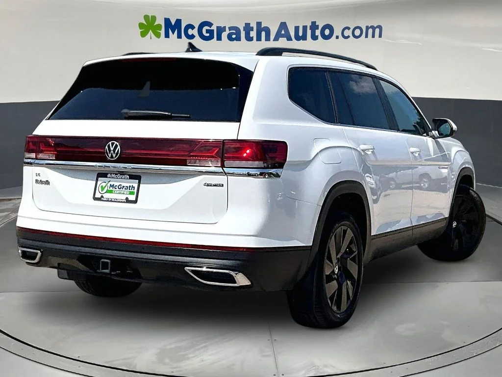 Used 2024 White Volkswagen 2.0T SE w/Technology image 7