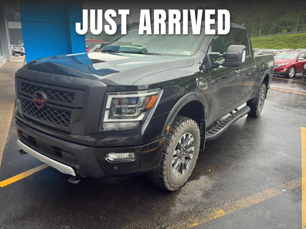 2023 Nissan Titan XD Pro-4X Crew Cab 4x4's photo
