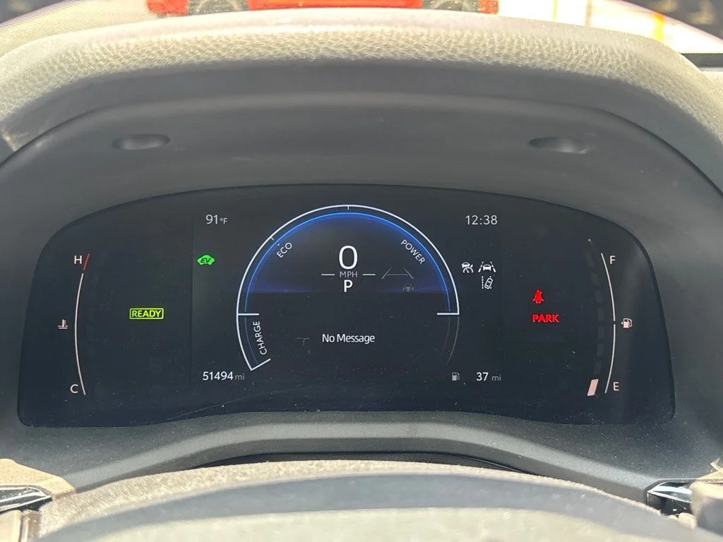 Used 2025  Toyota SE image 24