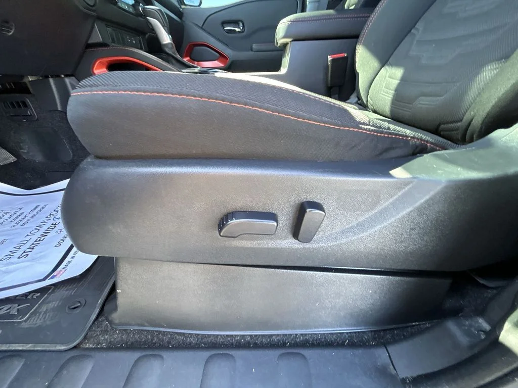 Used 2024 Gray Nissan PRO-4X image 18