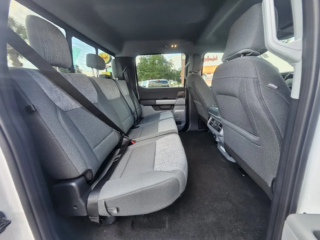 New 2027 White Ford XLT image 27