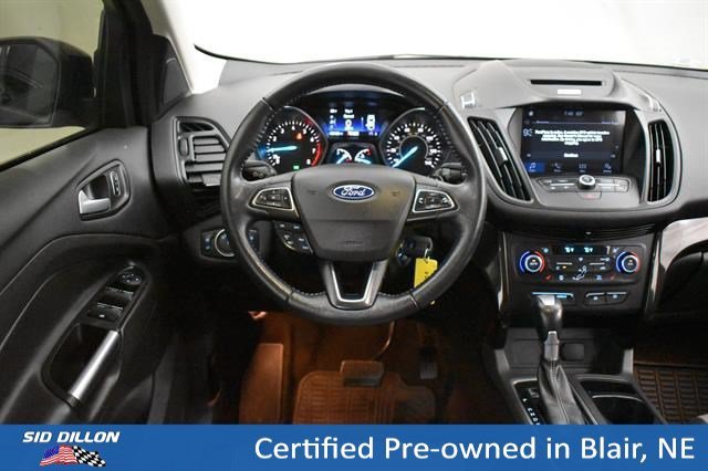 Used 2017 Lightning Blue Metallic Ford SE image 3