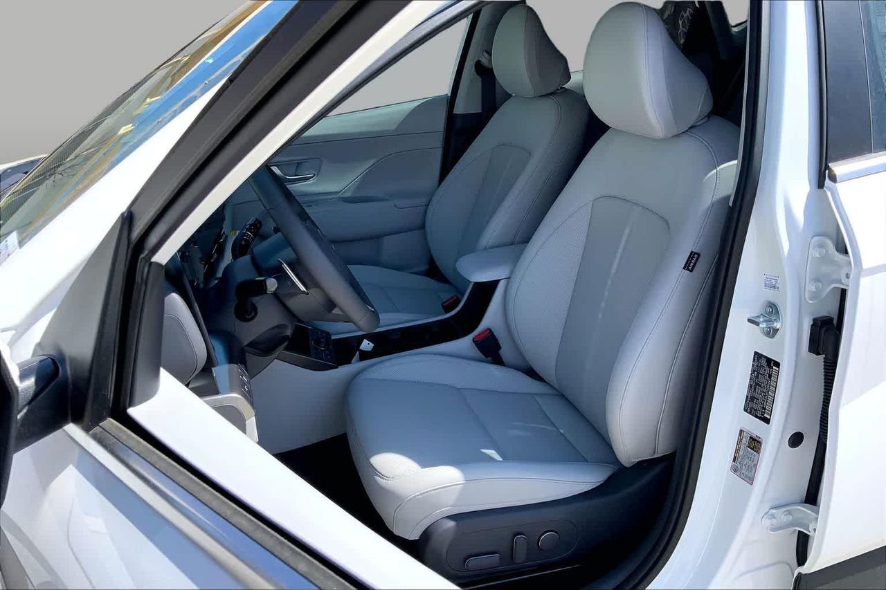 2026 Hyundai Kona Limited - Photo 7