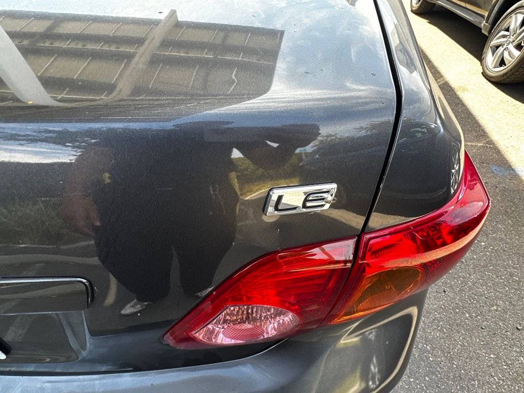 Used 2010  Toyota  image 25