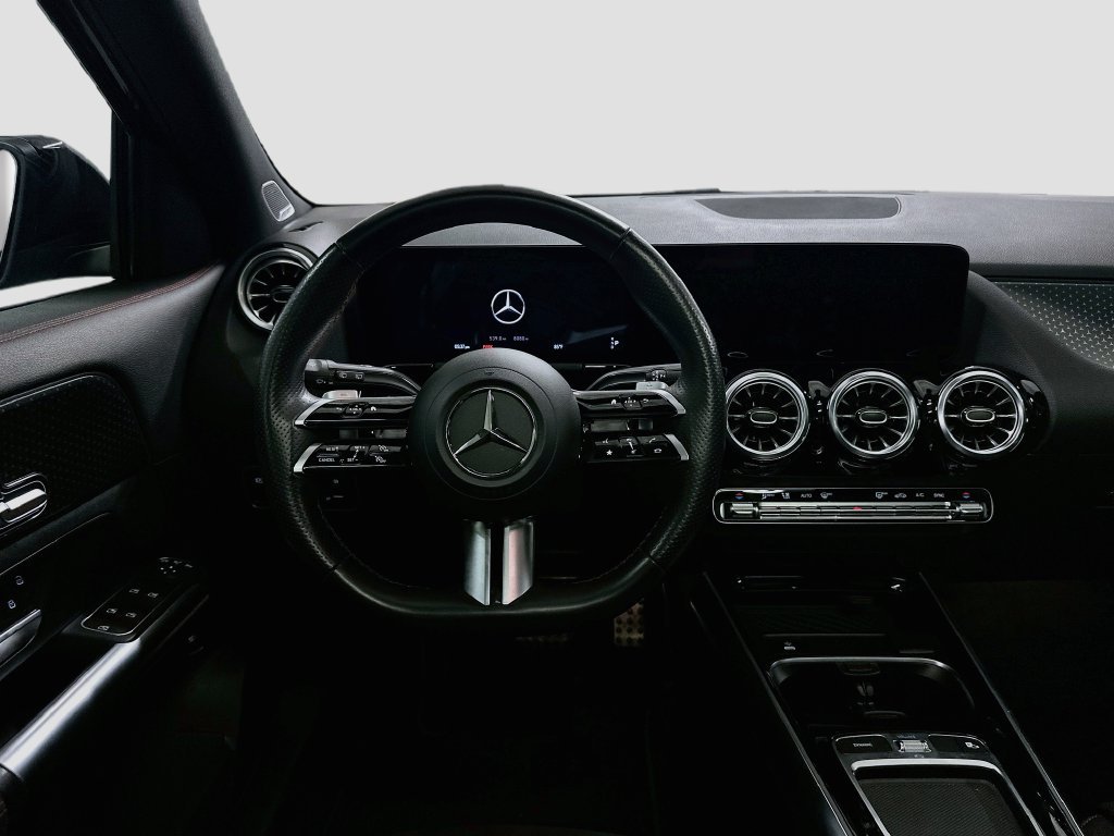Certified Used 2025 Mountain Gray Metallic Mercedes-Benz GLA 250 image 22