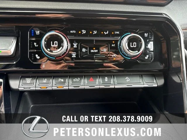 Used 2025  GMC AT4 Premium Plus image 16