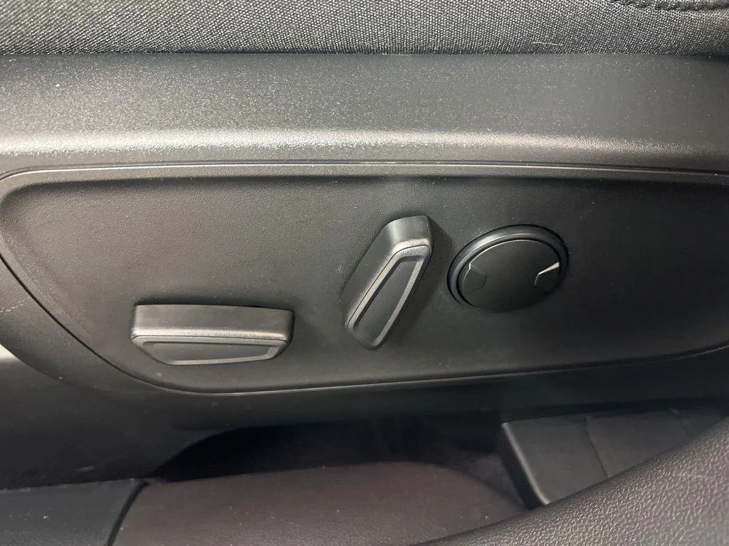 Used 2023 White Metallic Ford Active image 14
