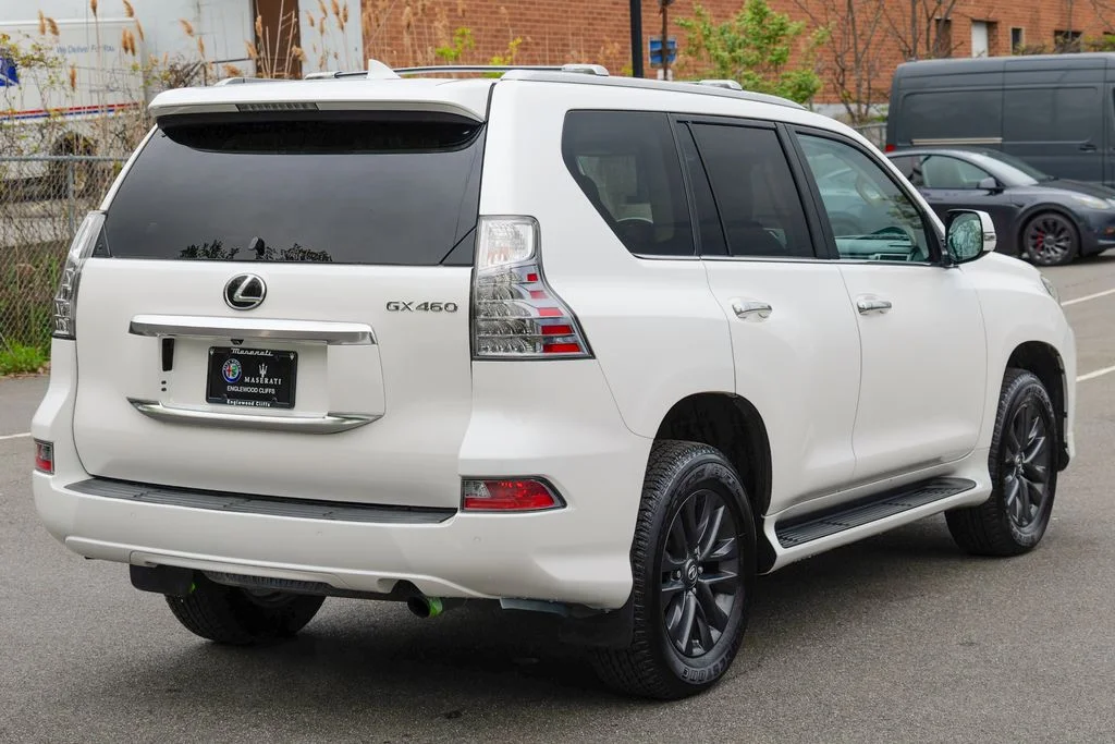 Used 2023 White Pearl Lexus 460 image 7