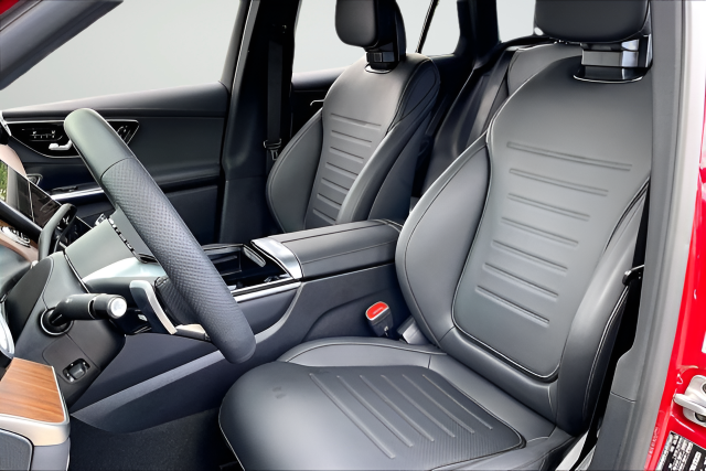 Used 2026 Red Mercedes-Benz GLC 300 image 19