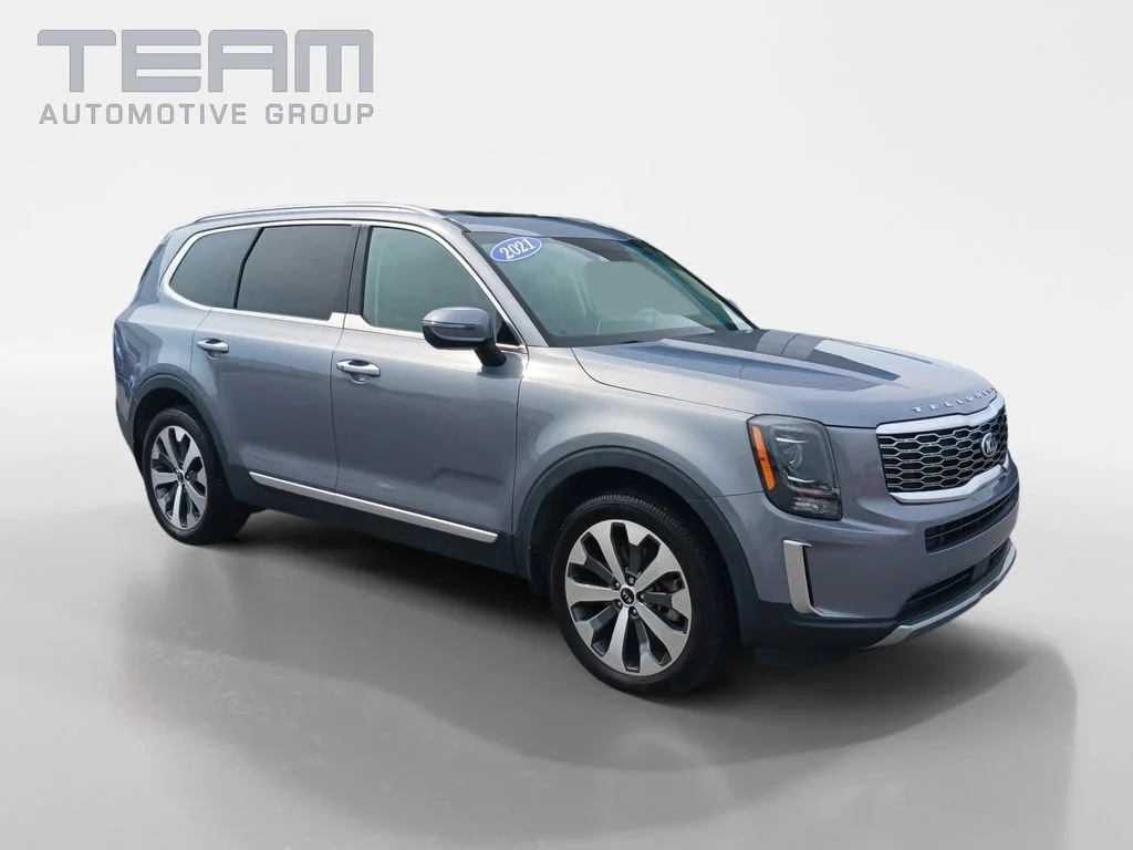 Used 2021 Silver Kia S image 1